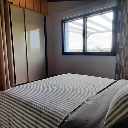 Spacieux A Saint-pierre-du-mont 200 M² Avec Jardin *