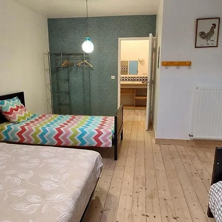 Spacieux A Saint-pierre-du-mont 200 M² Avec Jardin Lejlighed *