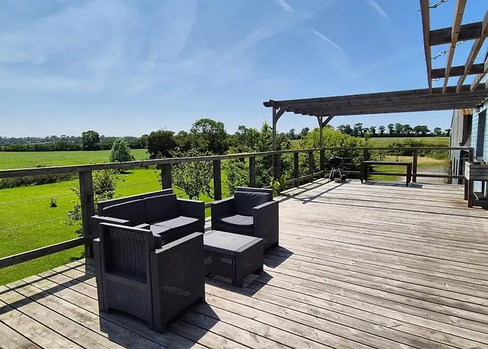 Spacieux à Saint-pierre-du-mont 200 M² Avec Jardin *